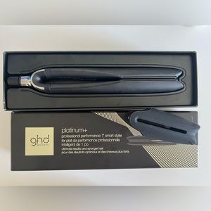 Never used GHD platinum+ 1” smart styler. Ceramic Straightener.